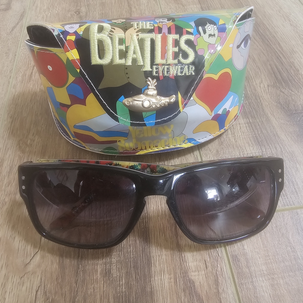 The Beatles Black Sunglasses